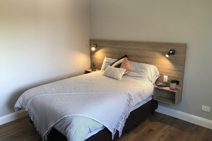 Room 9 of 28