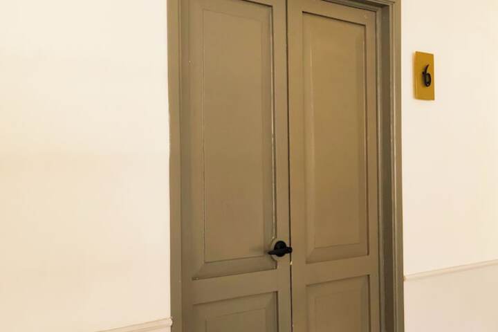Room 7 of 34