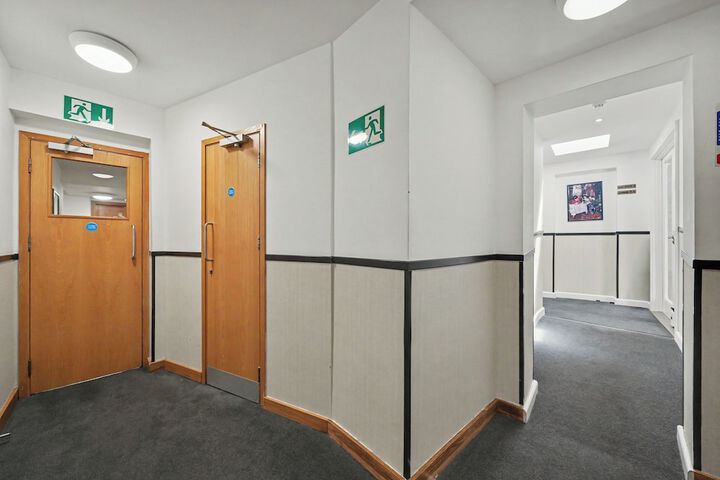 Ballroom/Hall 67 of 77