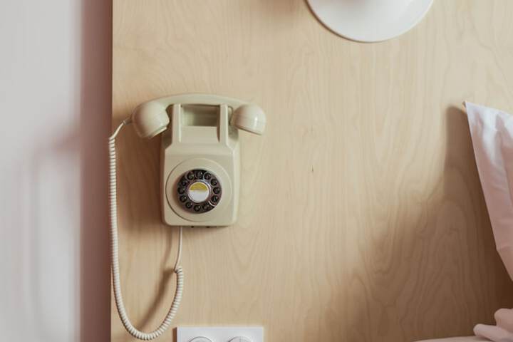 Room 8 of 33