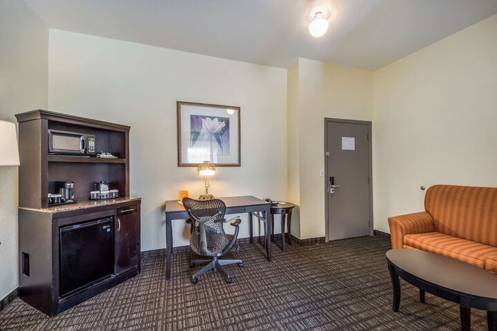 2 Double Beds Accessible (42 of 49)