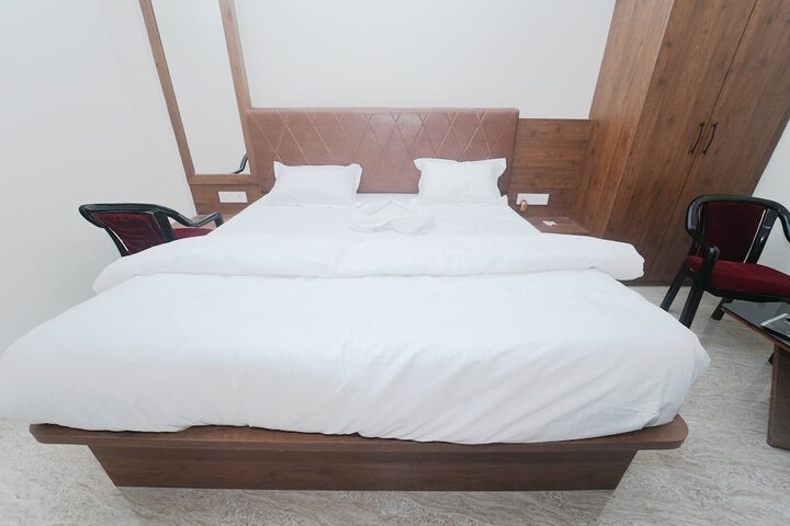 Room 14 of 34
