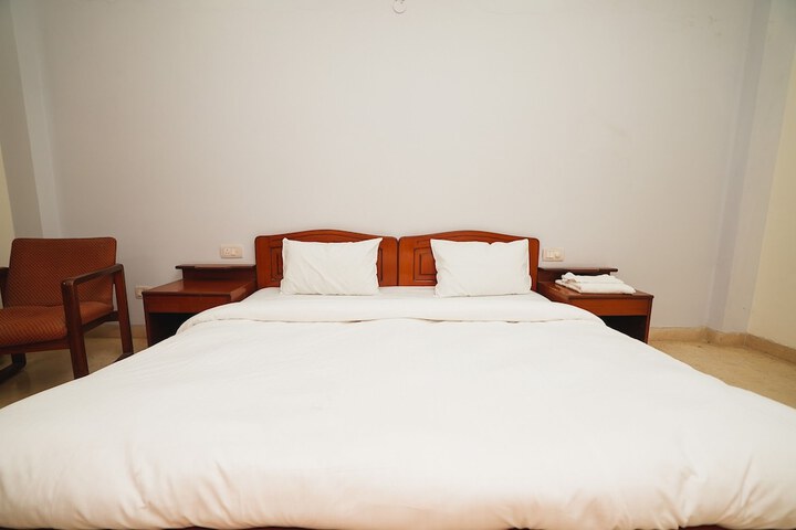 Room 5 of 39