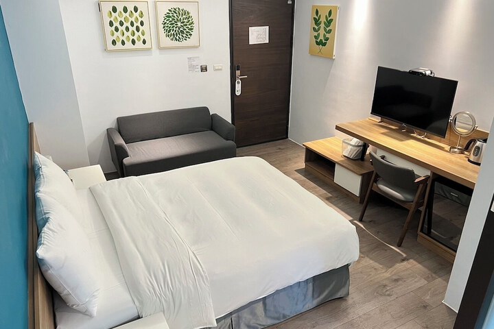 Room 40 of 94