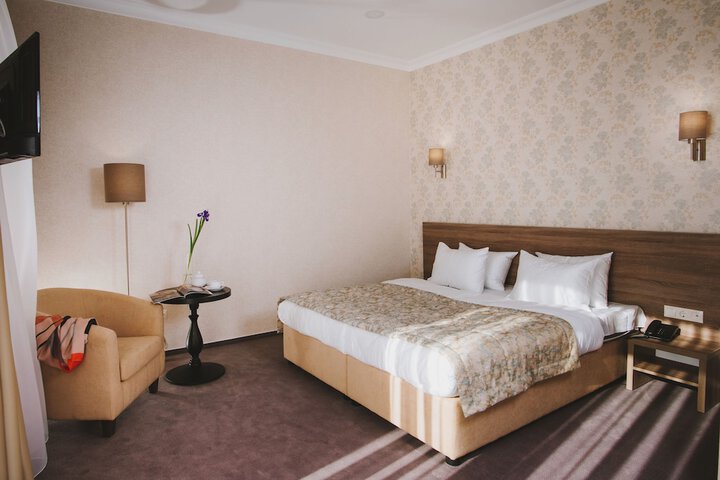 Room 15 of 70