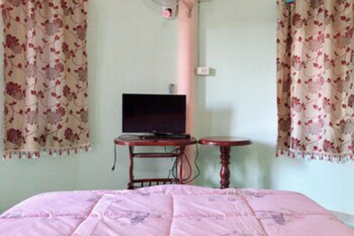 Room 10 of 37