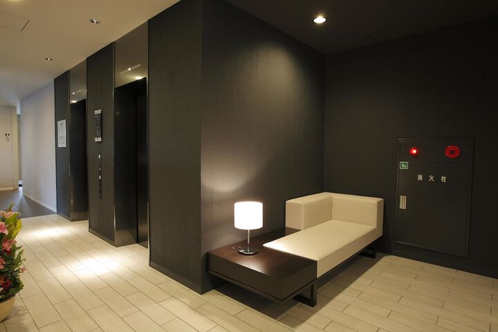 Ballroom/Hall 35 of 40