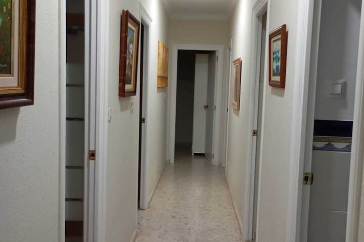 Ballroom/Hall 25 of 28