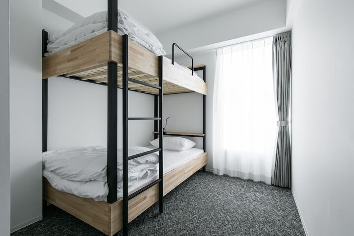 Room 10 of 74