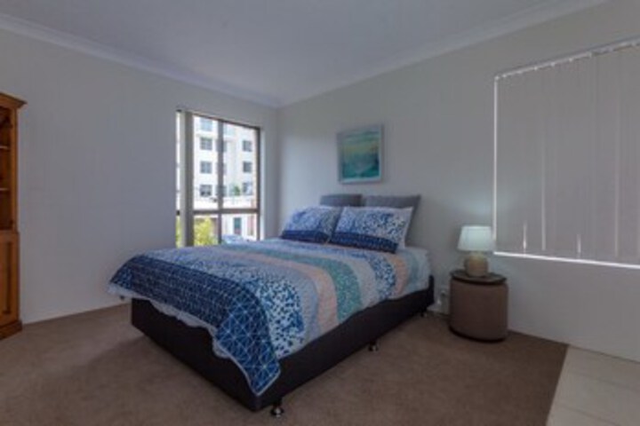 Room 13 of 20