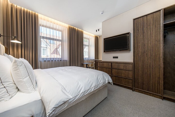 Room 35 of 158