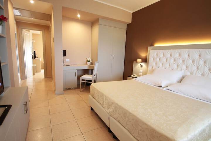 Room 14 of 44