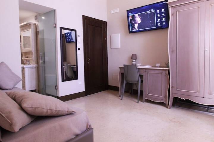 Room 14 of 17