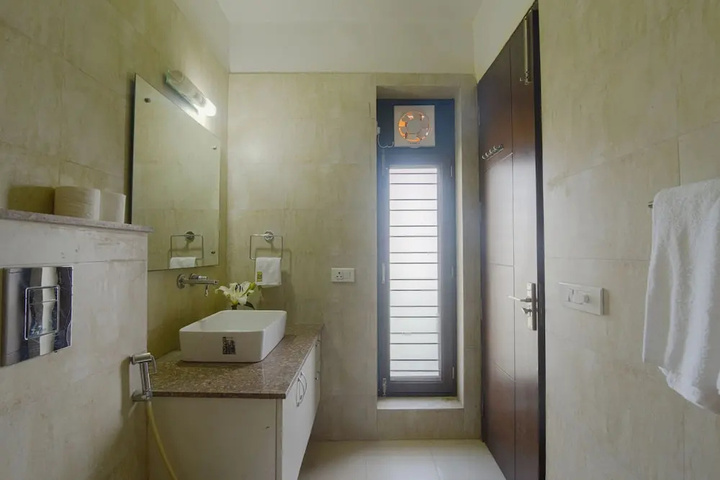 Room 8 of 20