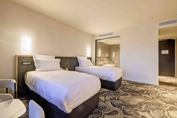 Room 3 of 52