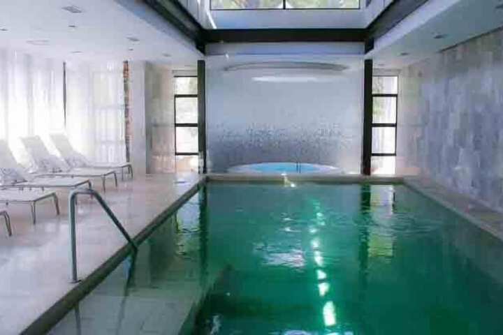 Pool 20 of 55