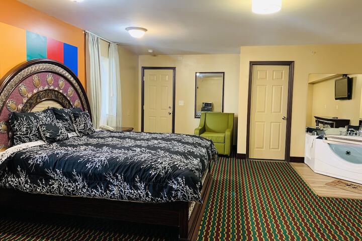 Room 6 of 16