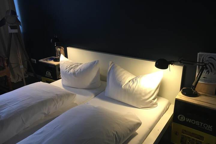 Room 5 of 70