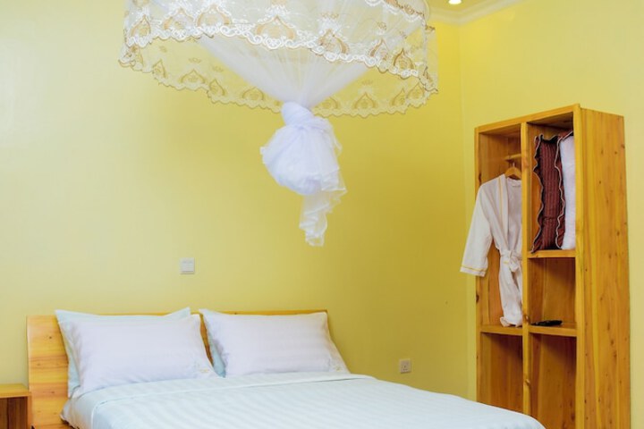 Room 14 of 53