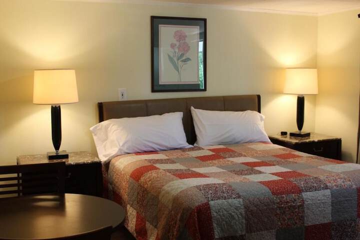 Room 2 of 20