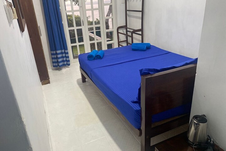 Room 12 of 47