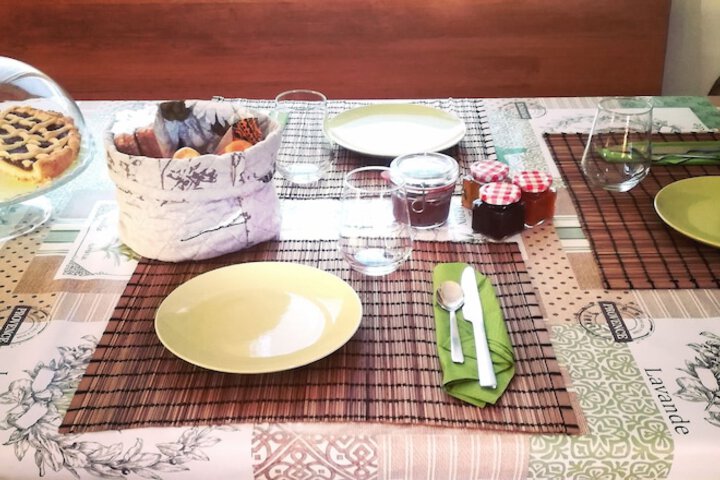 Dining 20 of 26