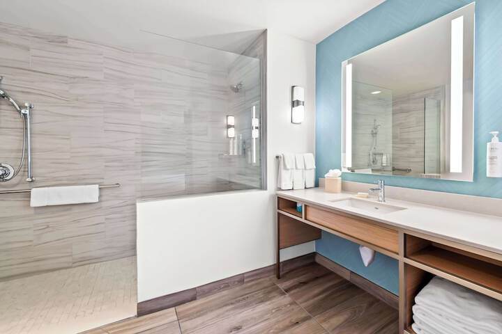 Bathroom shower