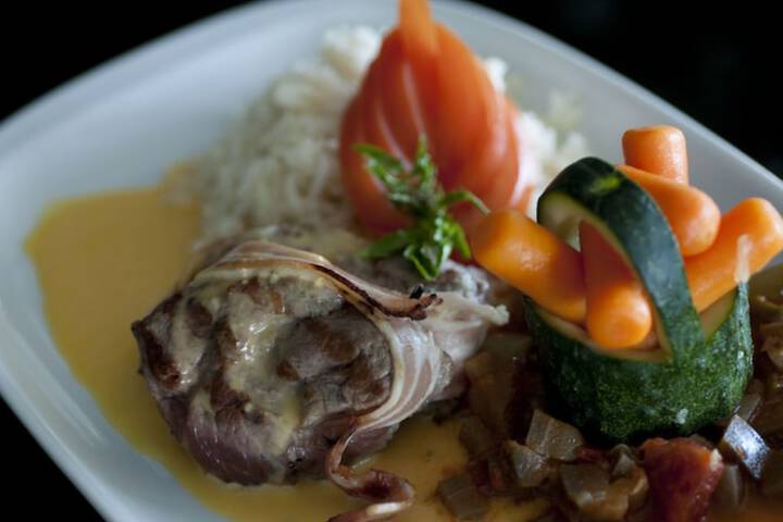 Dining 50 of 78
