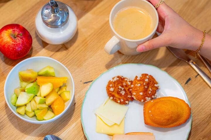 Breakfast/Coffee Service 43 of 55