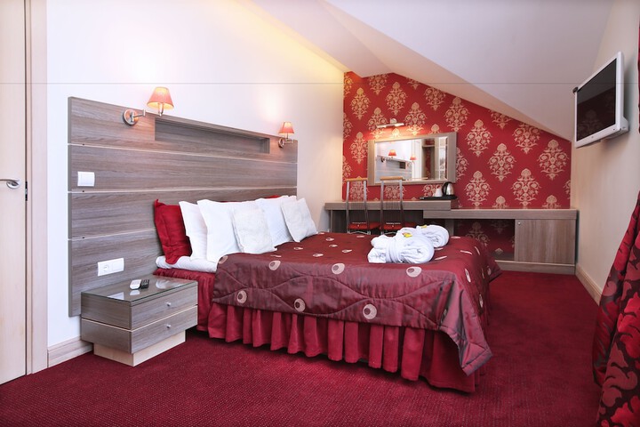 Room 8 of 46