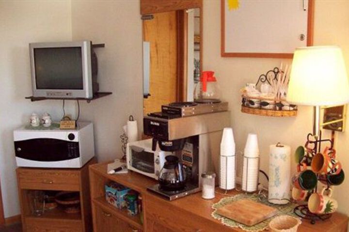 Breakfast/Coffee Service 14 of 21