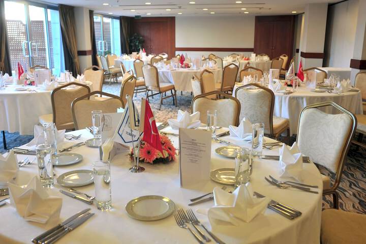 Banquet hall