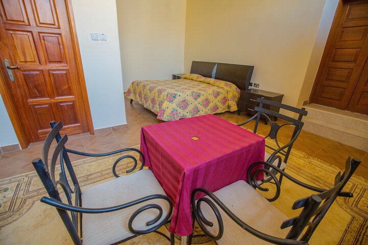 Room 2 of 34