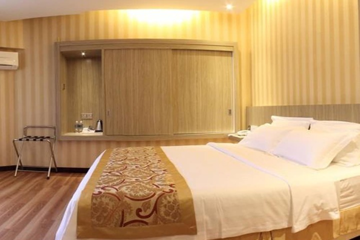 Room 21 of 45