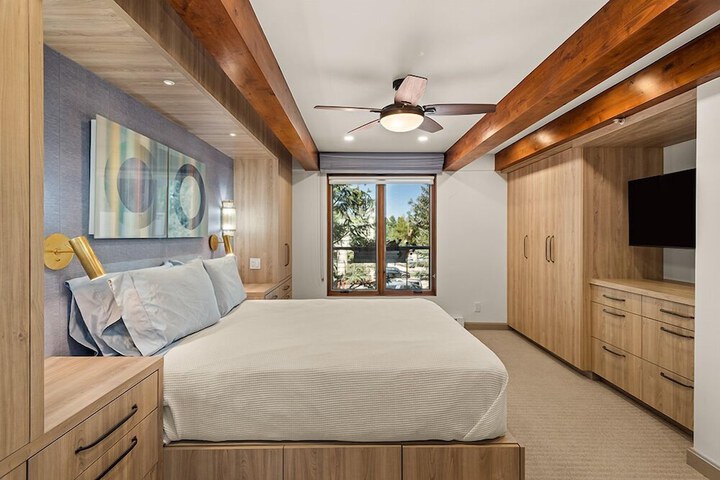 Room 2 of 193