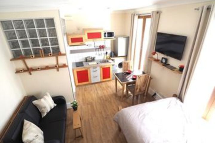 Room 85 of 96