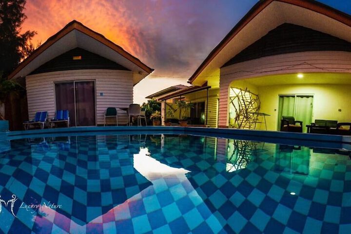 Pool 11 of 16