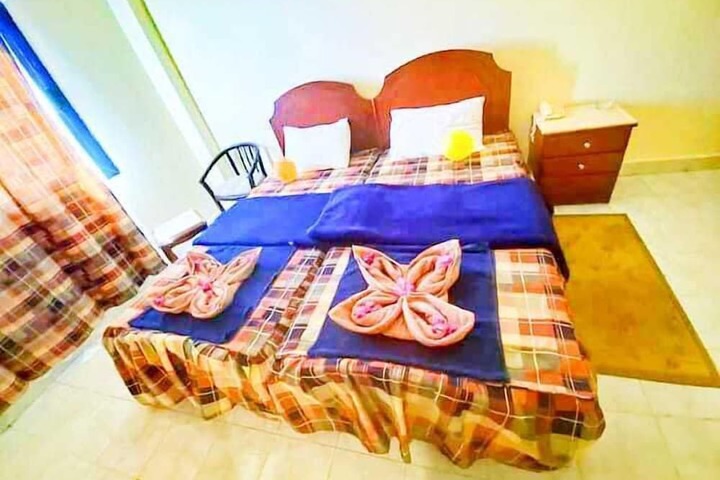 Room 2 of 24