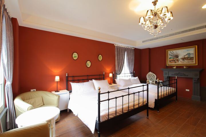 Room 12 of 46