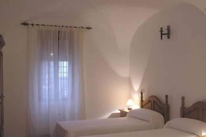 Room 15 of 50
