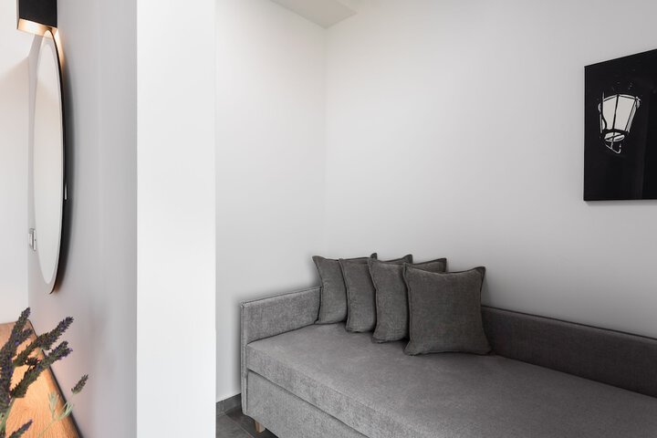 Room 45 of 266