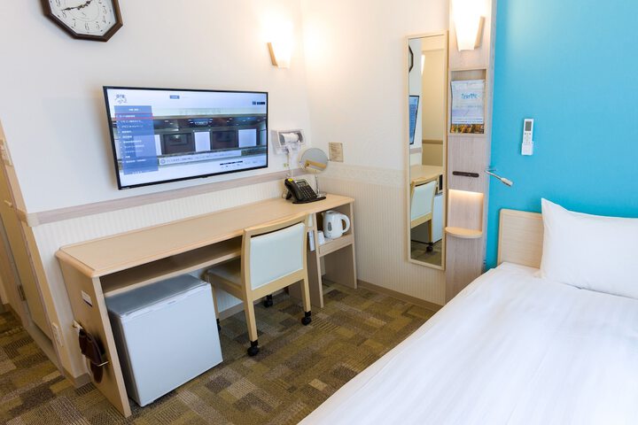 Room 12 of 51