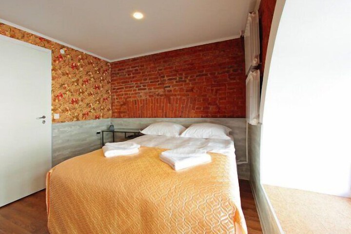 Room 14 of 25