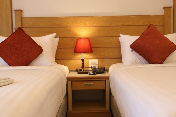 Room 34 of 66
