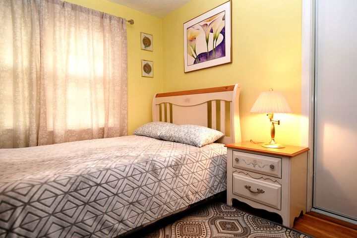 Room 11 of 24