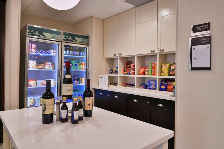 Snack bar