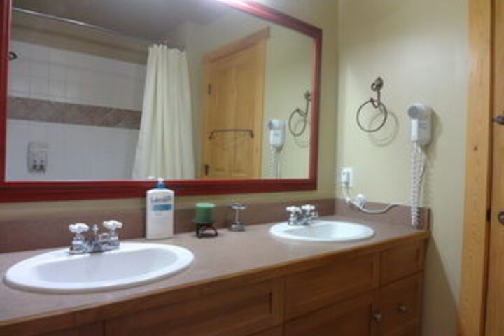 Room 4 of 58