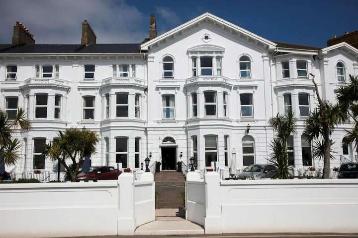 Exmouth Beach Hotel