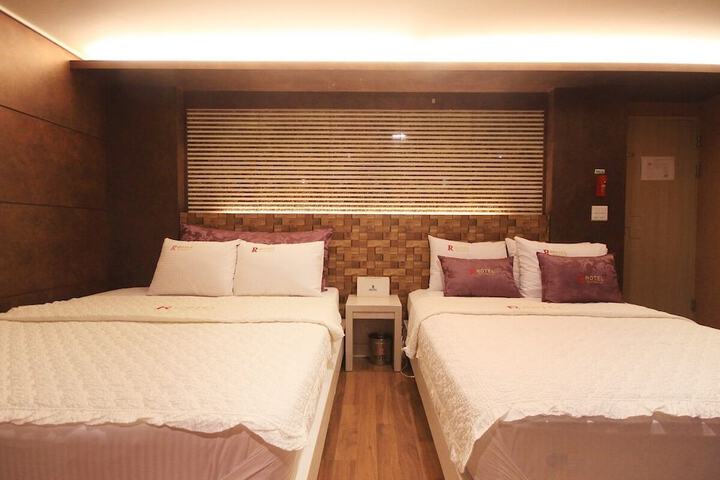 Room 15 of 59