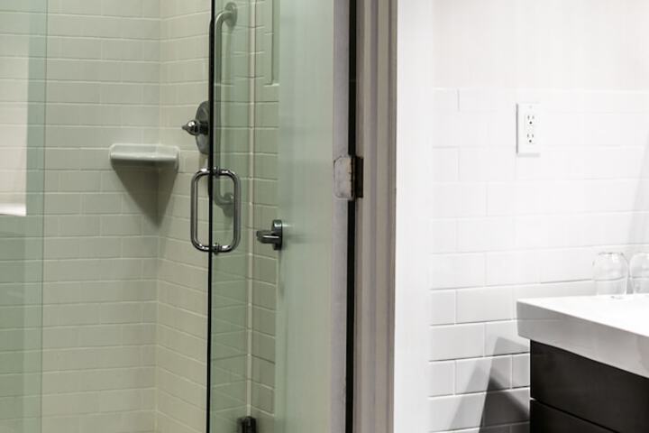 Bathroom shower